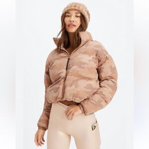 Fabletics Women's Wander Cropped Puffer jacket M